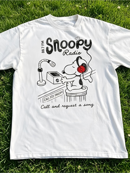 Michaela C Tops - Y2K Cute Snoopy Radio Pattern White Unisex T-shirt.
